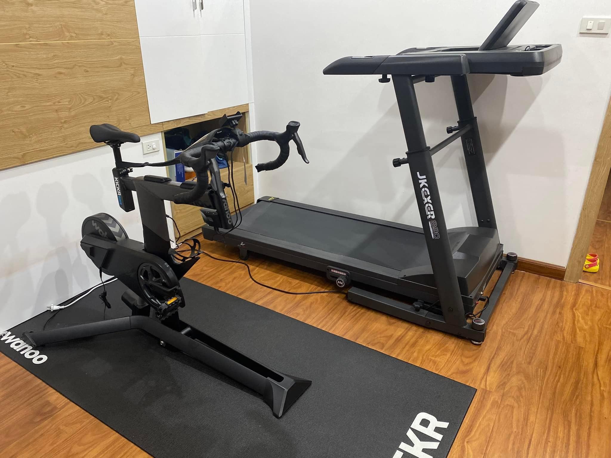 Thu mua xe đạp trong nhà